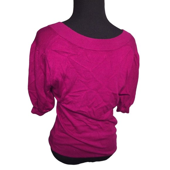 Express - Women's XSmall Fushia Low V Neck Half Sleeve Sweater - Wide cuffs and - Picture 2 of 8